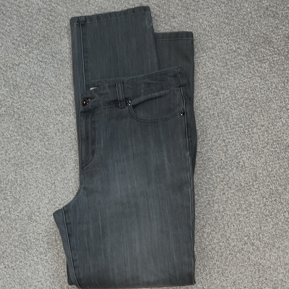 Chico’s‎ Platinum washed gray 5 pocket slim leg jeans Sz 8 short - Picture 6 of 9